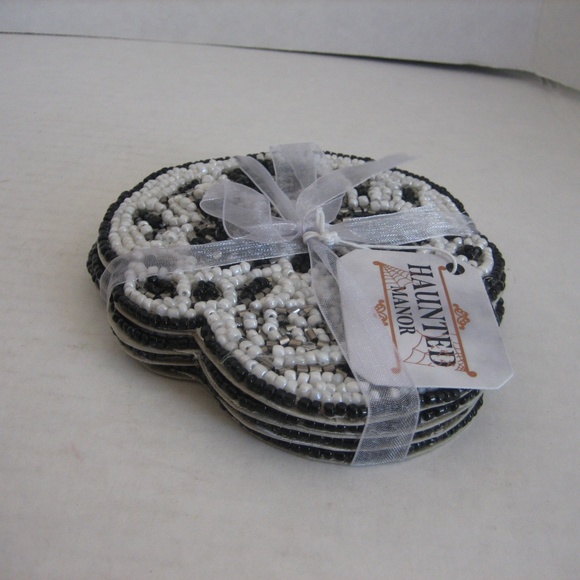 Haunted Manor Skull Decorative Black/Grey/White Beaded Drink Coaster Set of 4 NW - Picture 2 of 5